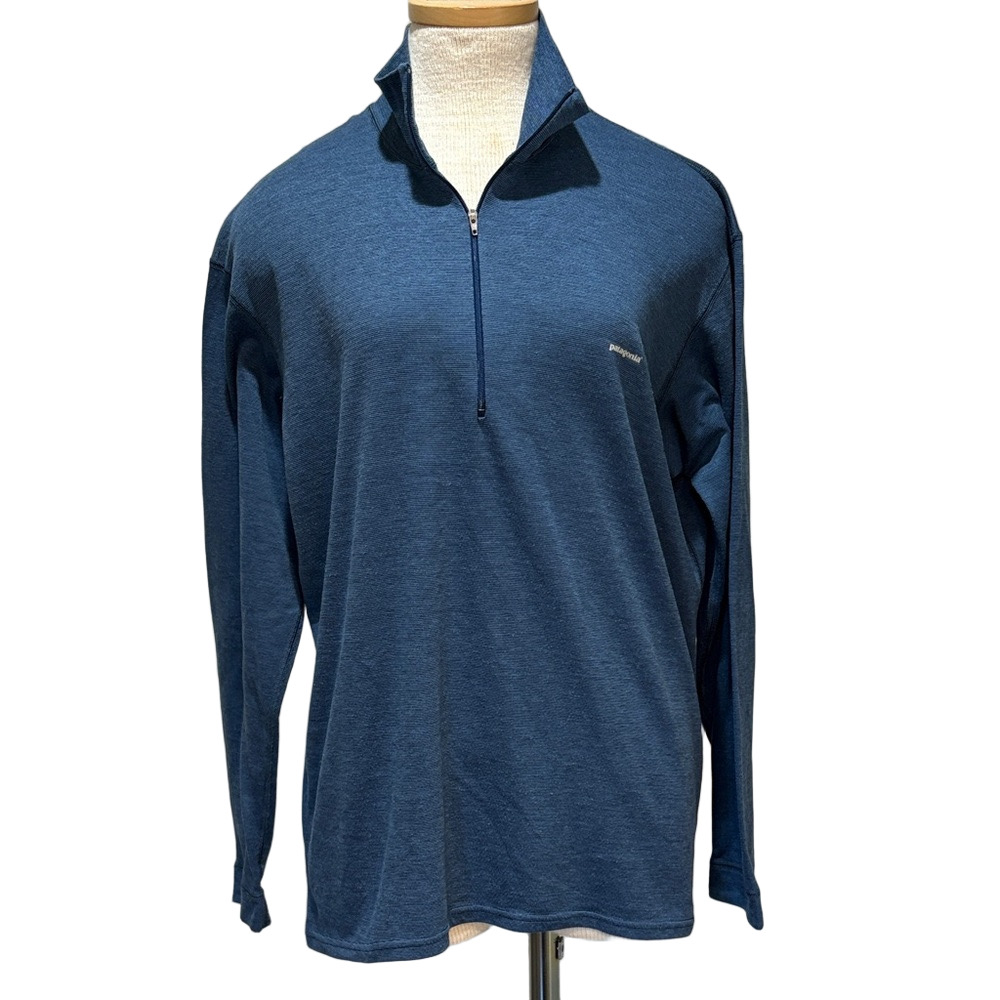 Patagonia sz L blue Capilene base layer 3/4 zip pullover